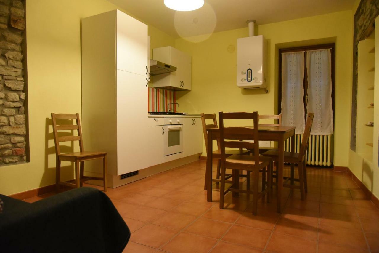 La Casa Di Valerio Villa Montabone Bagian luar foto